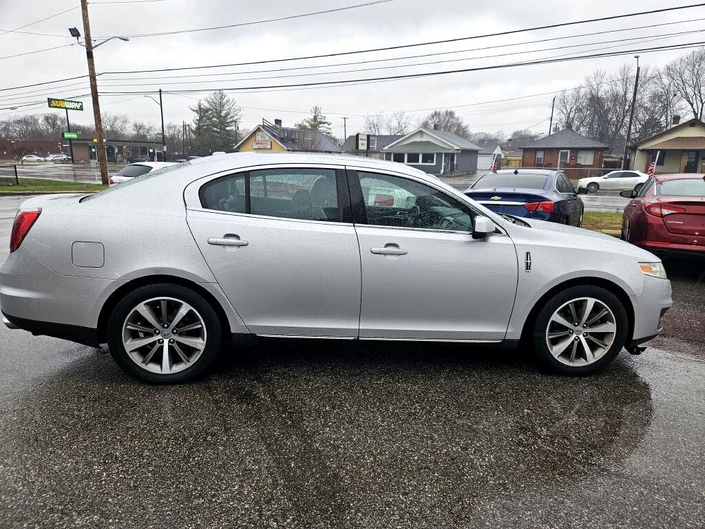 Lincoln MKS 4dr Sdn 3.7L FWD 2011