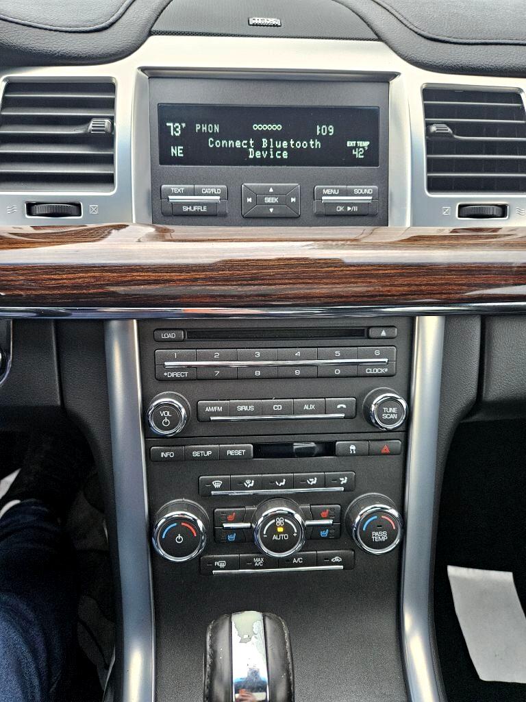 Lincoln MKS 4dr Sdn 3.7L FWD 2011