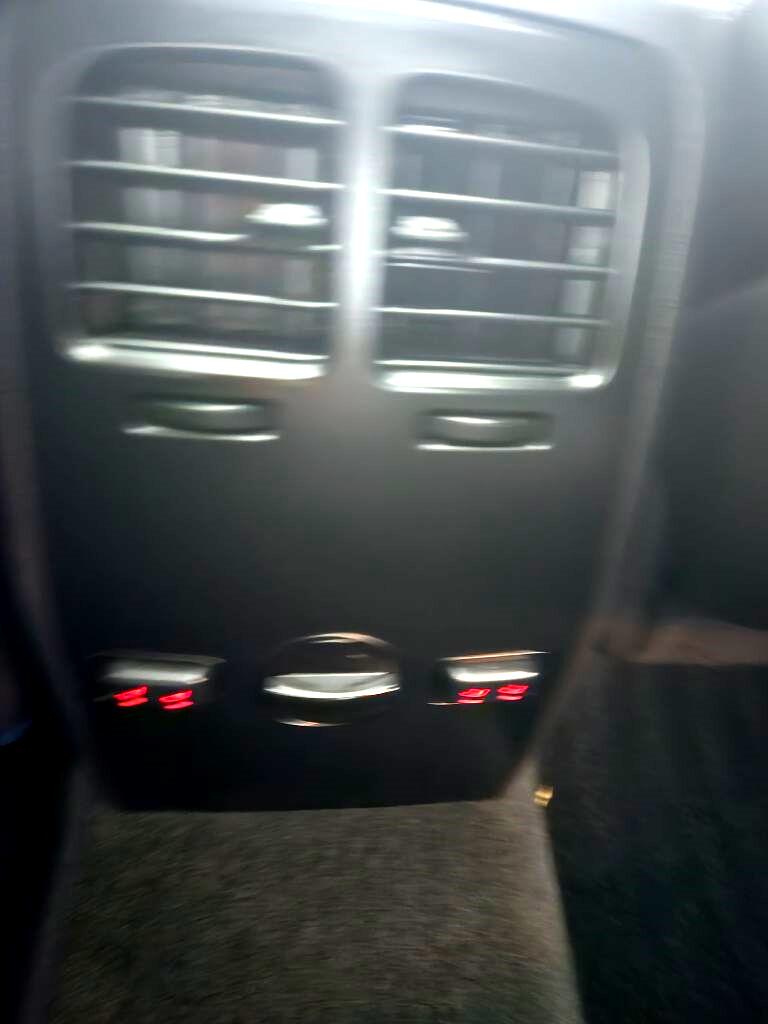 Lincoln MKS 4dr Sdn 3.7L FWD 2011