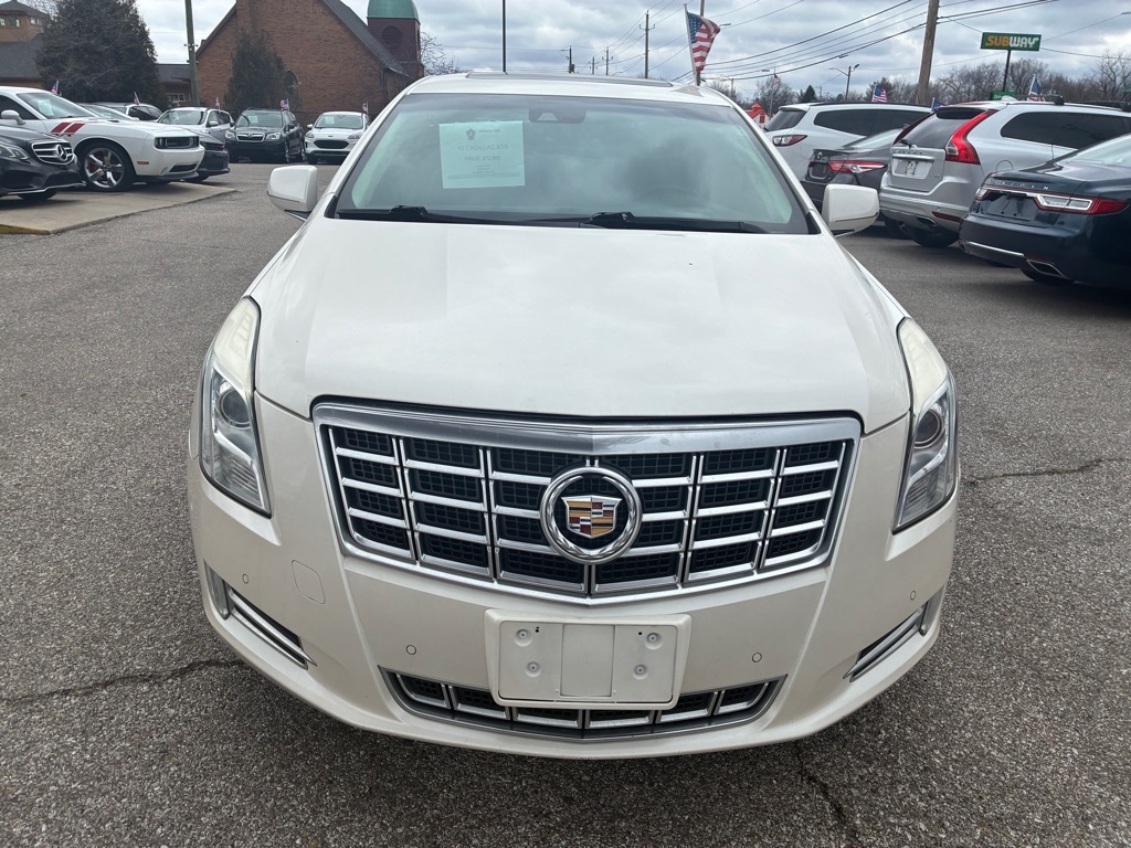 Cadillac XTS 4dr Sdn Luxury FWD 2015