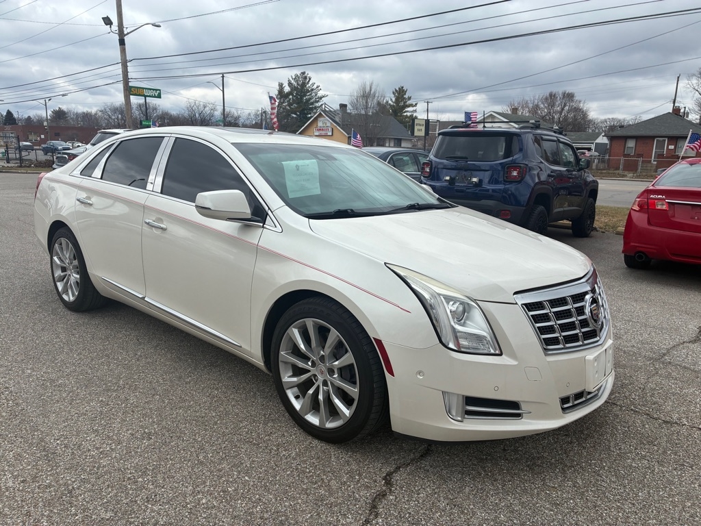 Cadillac XTS 4dr Sdn Luxury FWD 2015