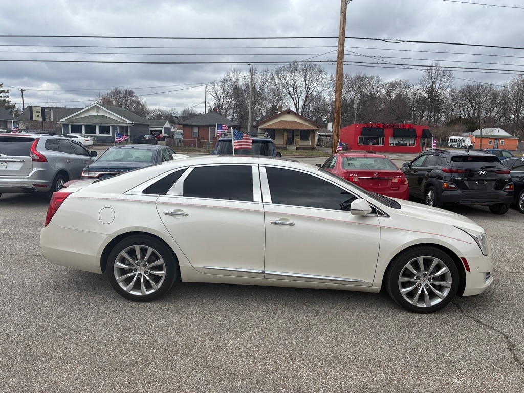 Cadillac XTS 4dr Sdn Luxury FWD 2015
