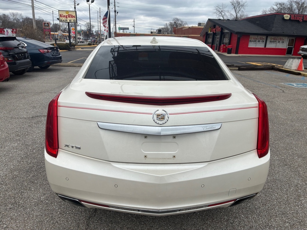 Cadillac XTS 4dr Sdn Luxury FWD 2015