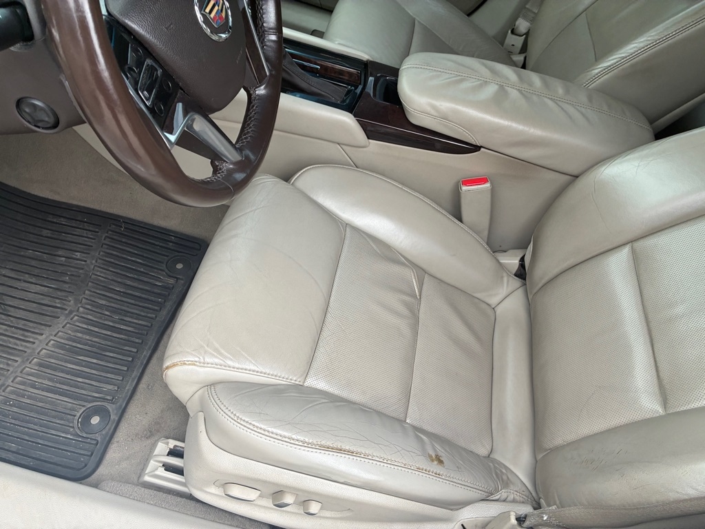 Cadillac XTS 4dr Sdn Luxury FWD 2015