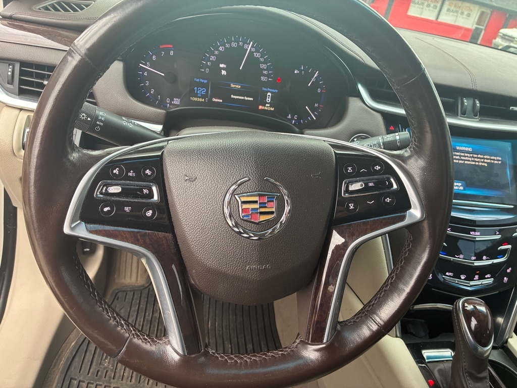 Cadillac XTS 4dr Sdn Luxury FWD 2015