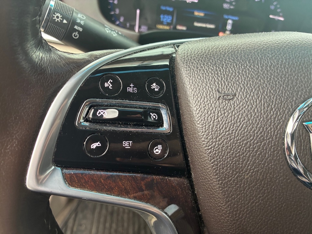 Cadillac XTS 4dr Sdn Luxury FWD 2015