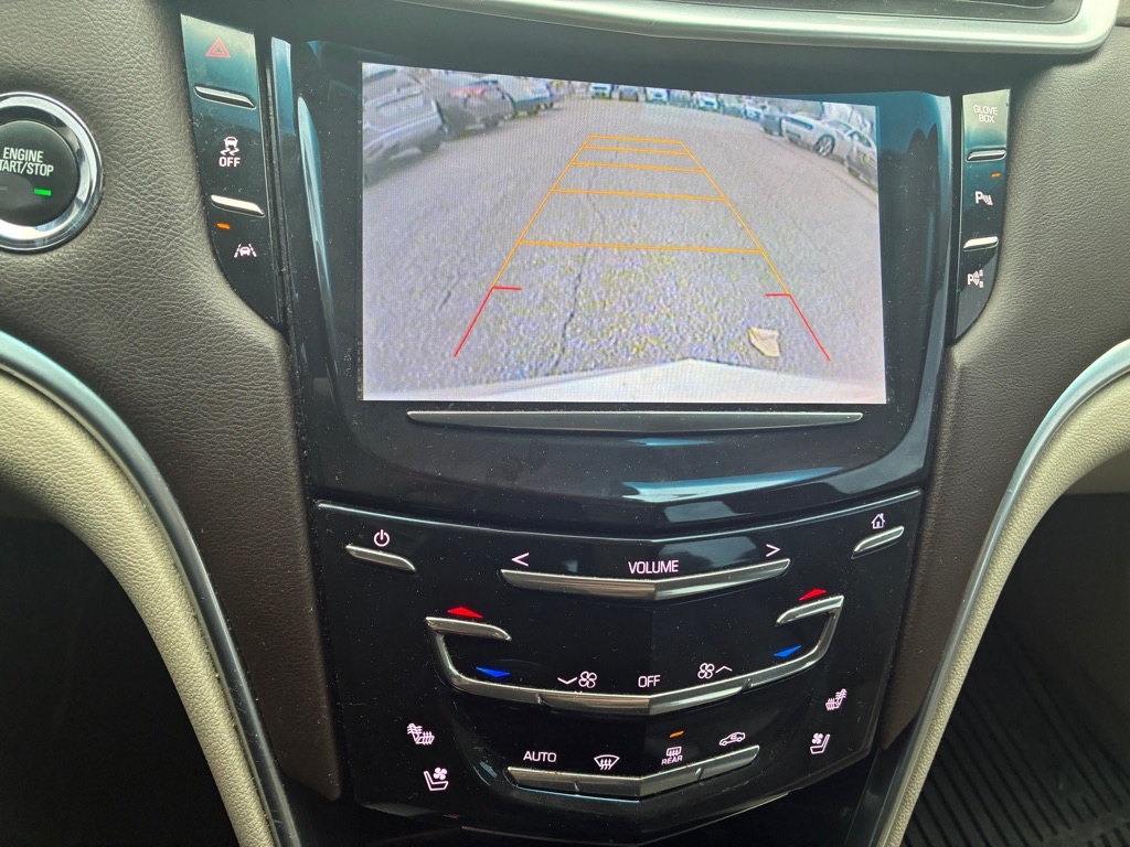 Cadillac XTS 4dr Sdn Luxury FWD 2015