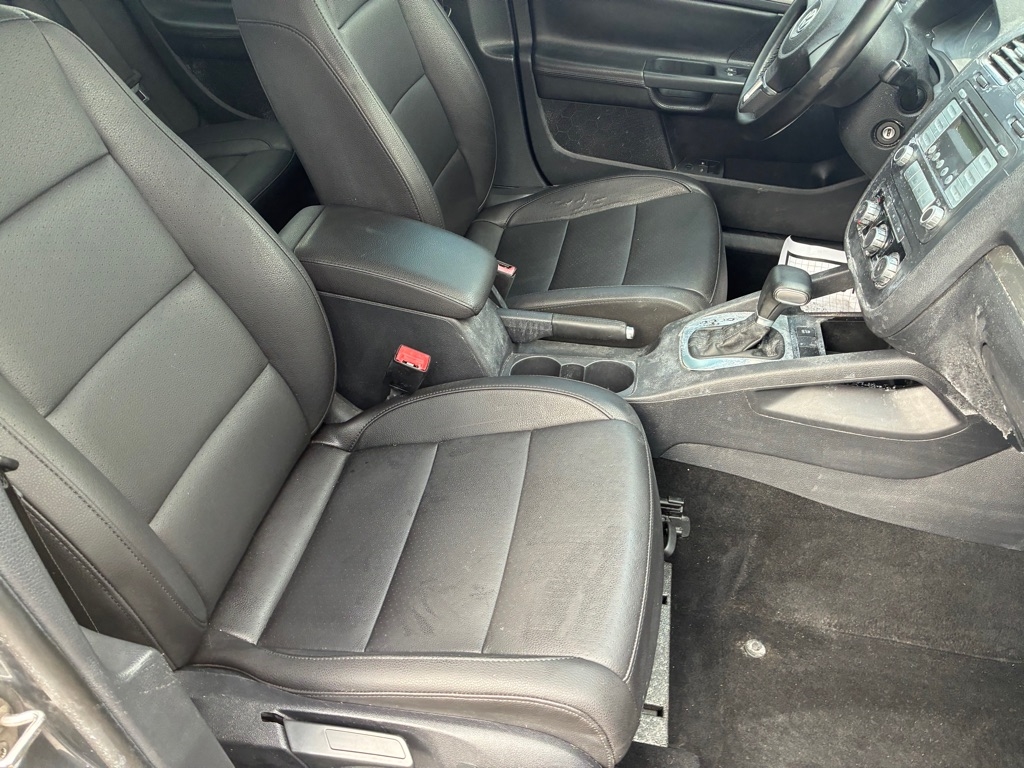 Volkswagen Jetta Sedan 4dr Auto Limited 2010