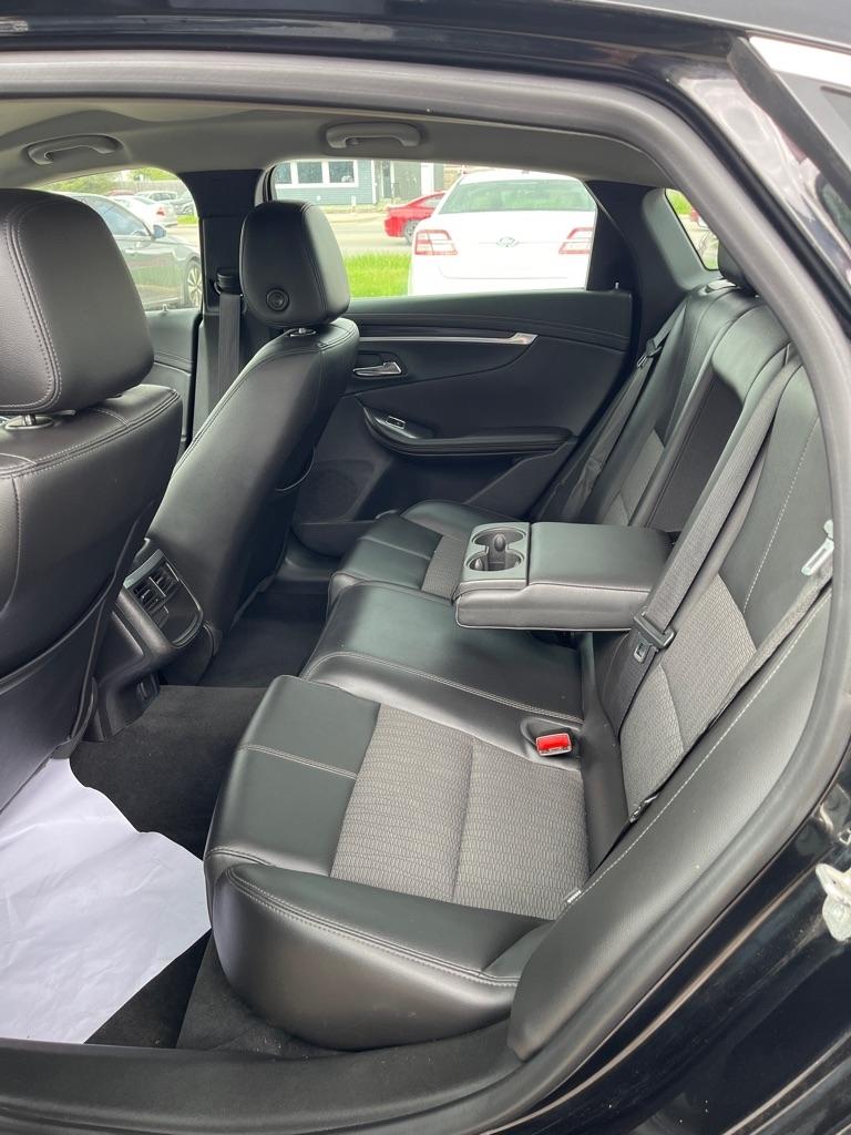 Chevrolet Impala 4dr Sdn LT w/1LT 2017