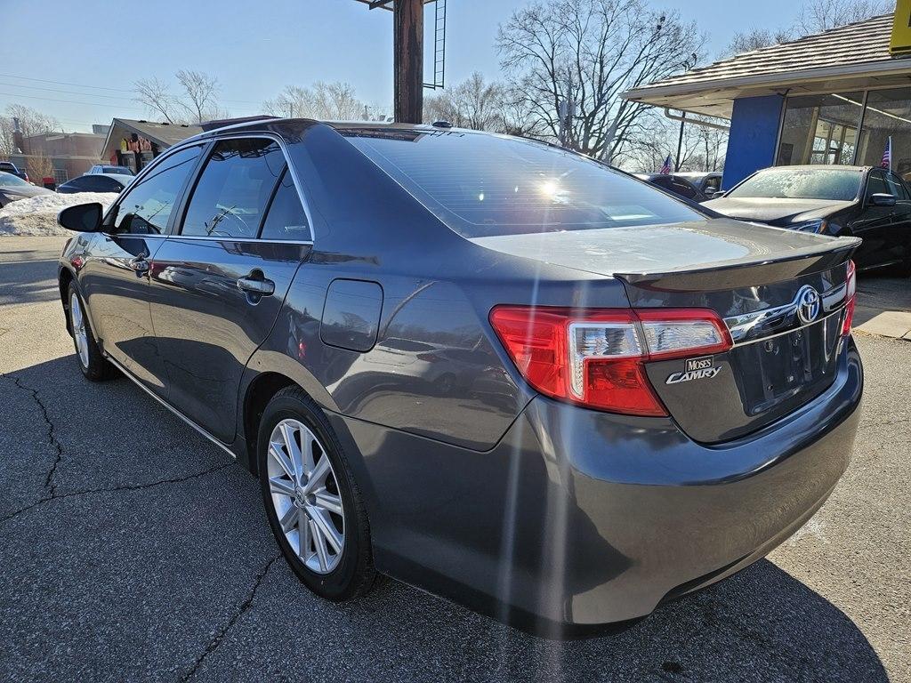 Toyota Camry Hybrid 4dr Sdn XLE (Natl) 2012
