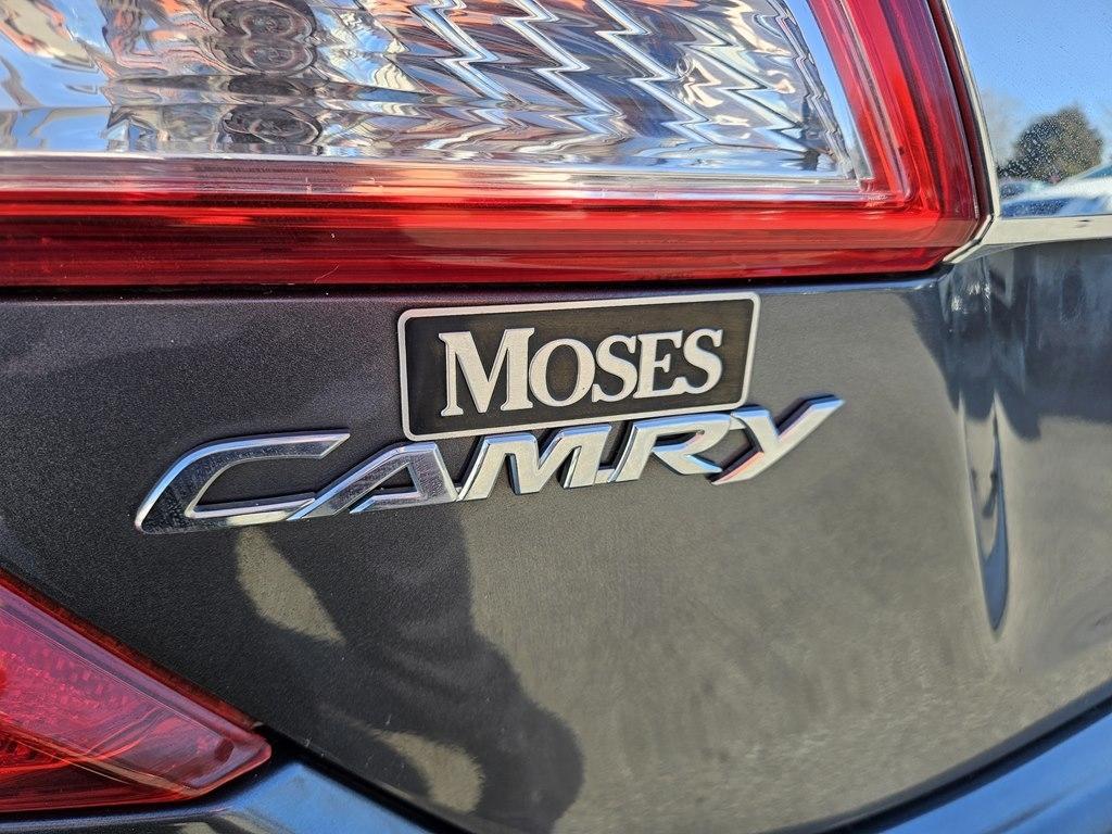 Toyota Camry Hybrid 4dr Sdn XLE (Natl) 2012