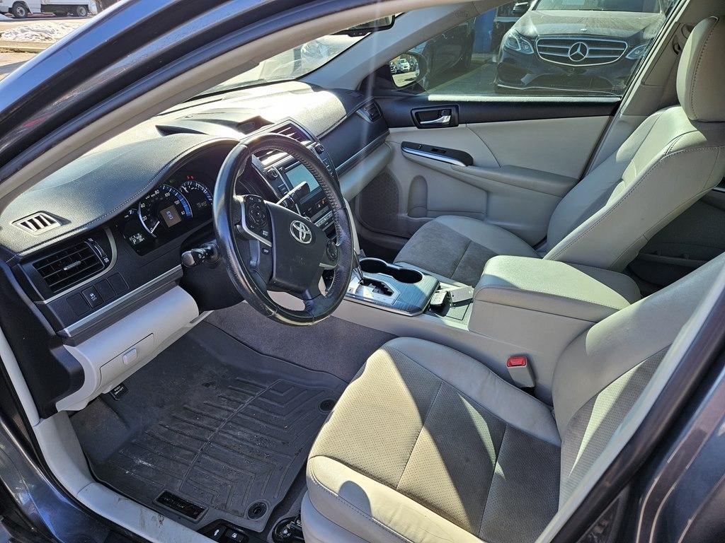 Toyota Camry Hybrid 4dr Sdn XLE (Natl) 2012