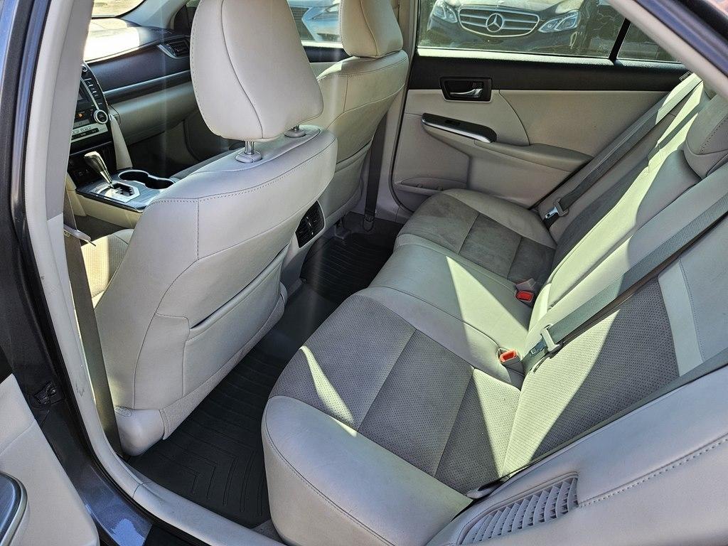 Toyota Camry Hybrid 4dr Sdn XLE (Natl) 2012