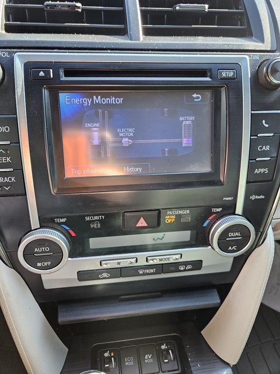 Toyota Camry Hybrid 4dr Sdn XLE (Natl) 2012