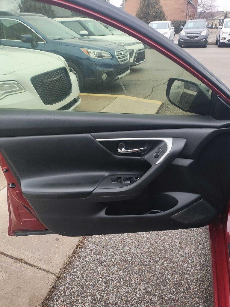 Nissan Altima 4dr Sdn I4 2.5 2016