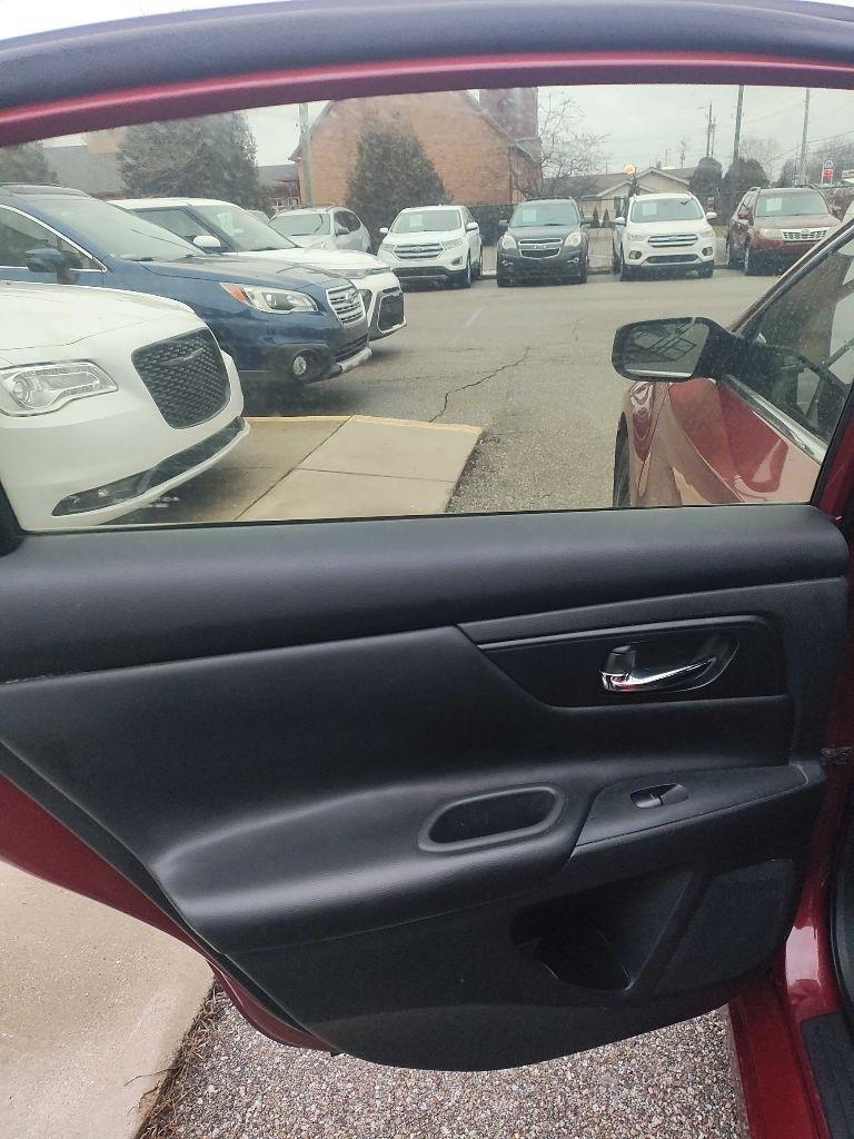 Nissan Altima 4dr Sdn I4 2.5 2016