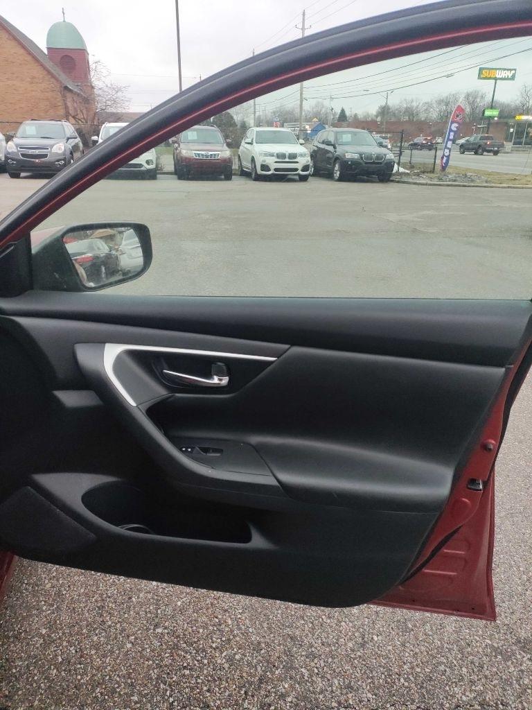 Nissan Altima 4dr Sdn I4 2.5 2016