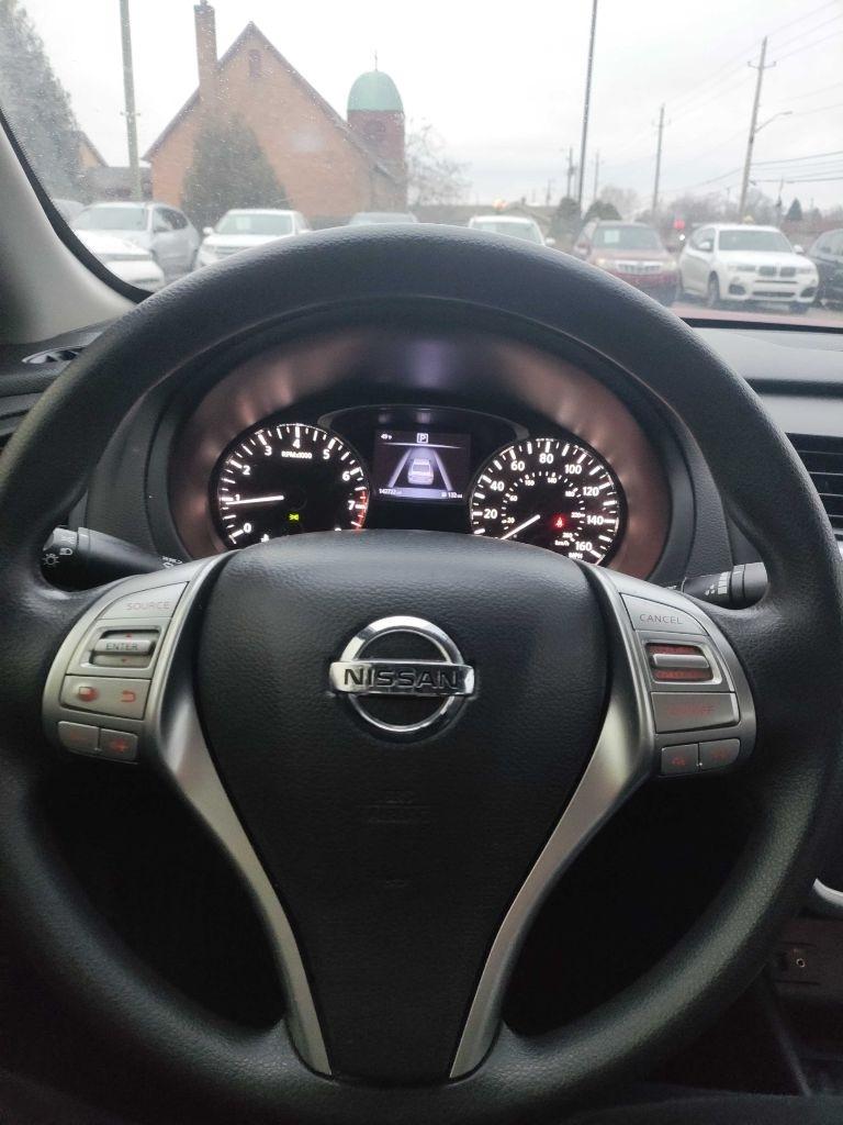 Nissan Altima 4dr Sdn I4 2.5 2016
