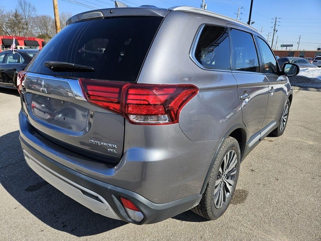 Mitsubishi Outlander SEL FWD 2019