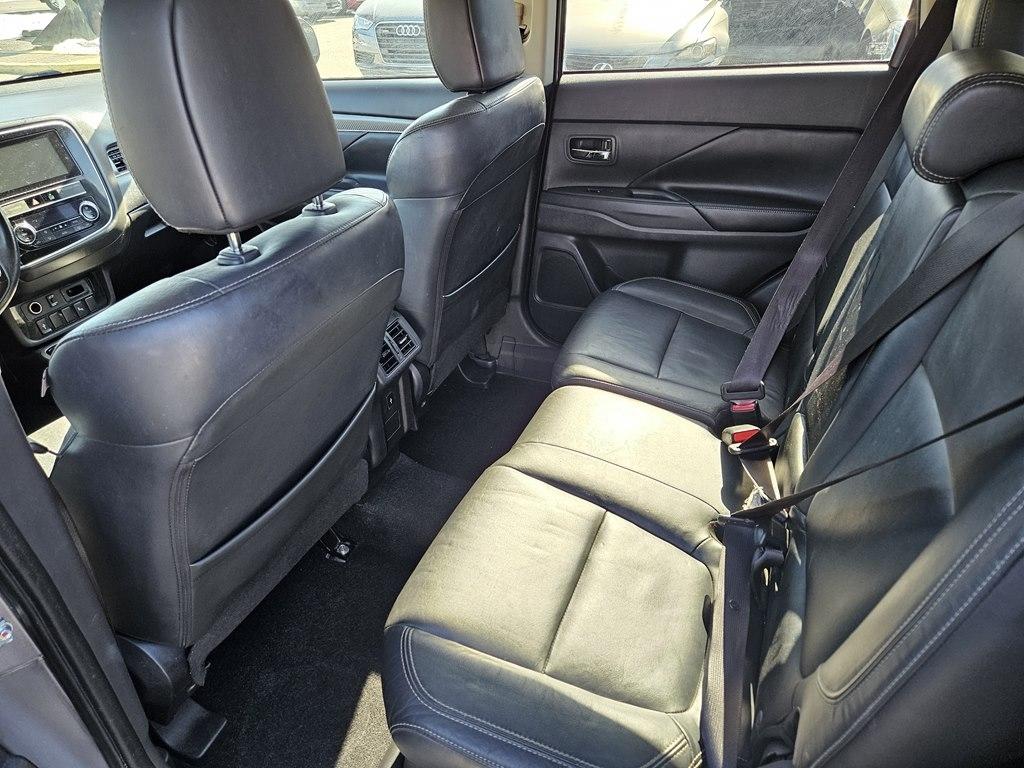 Mitsubishi Outlander SEL FWD 2019