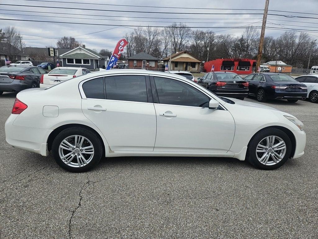 Infiniti G37 Sedan 4dr x AWD 2012
