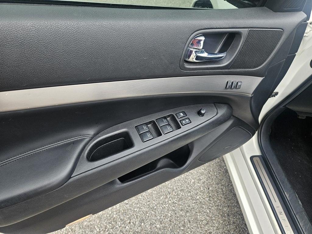 Infiniti G37 Sedan 4dr x AWD 2012