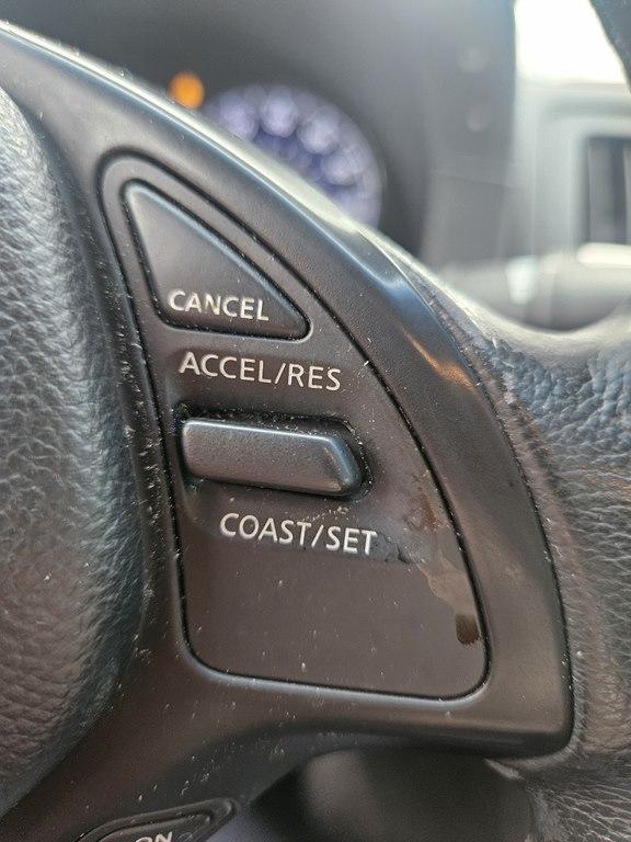 Infiniti G37 Sedan 4dr x AWD 2012