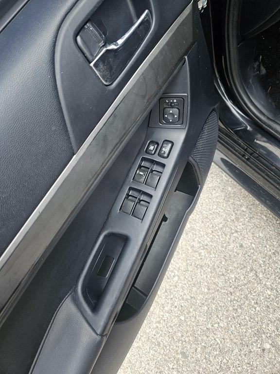 Mitsubishi Lancer 4dr Sdn Man ES FWD 2015