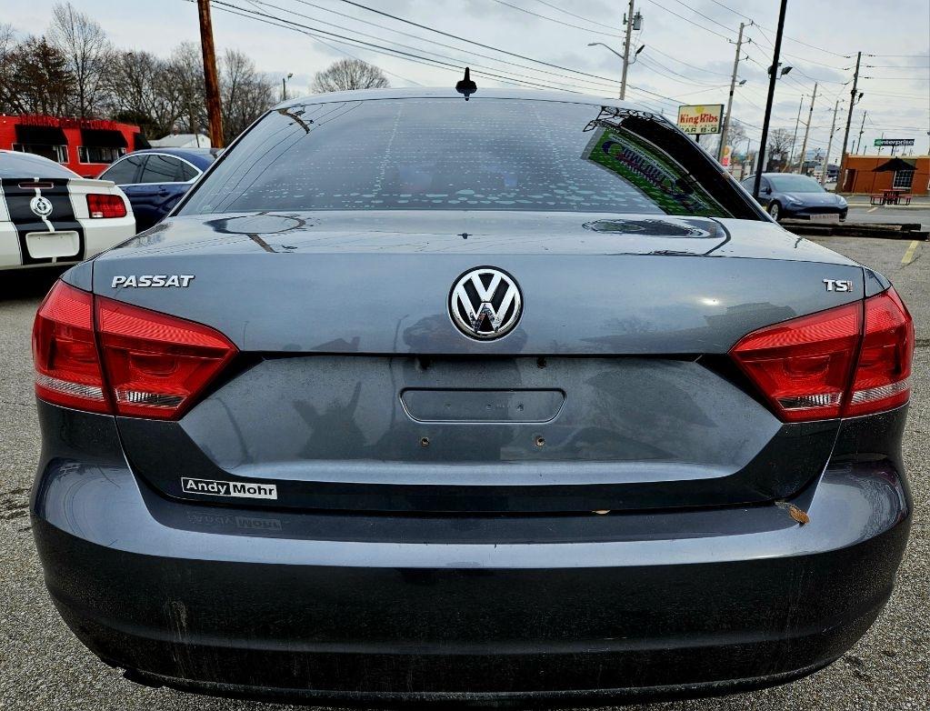 Volkswagen Passat 4dr Sdn 1.8T Auto Wolfsburg Ed PZEV 2014