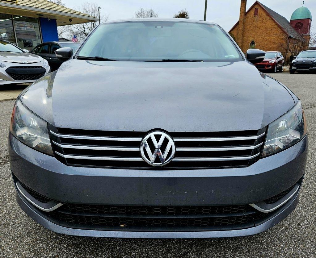 Volkswagen Passat 4dr Sdn 1.8T Auto Wolfsburg Ed PZEV 2014