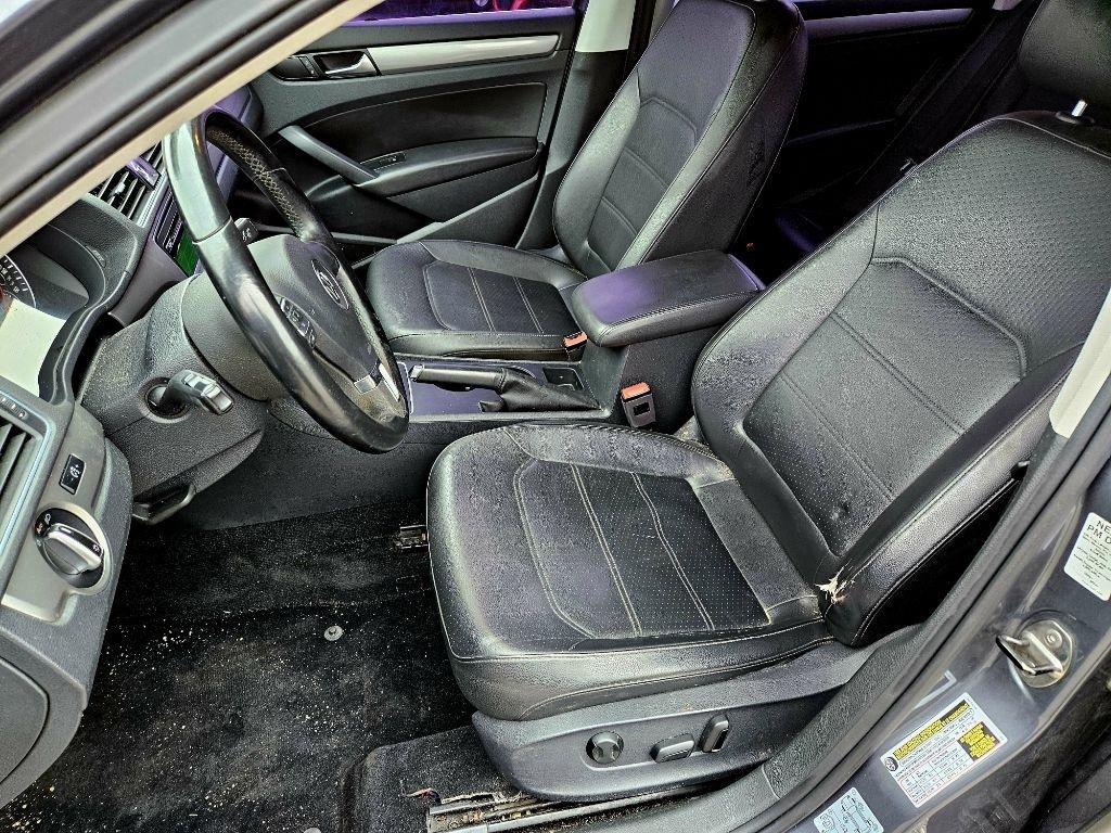 Volkswagen Passat 4dr Sdn 1.8T Auto Wolfsburg Ed PZEV 2014