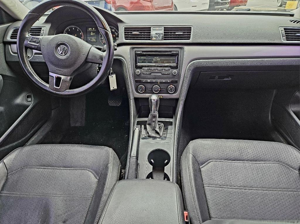 Volkswagen Passat 4dr Sdn 1.8T Auto Wolfsburg Ed PZEV 2014