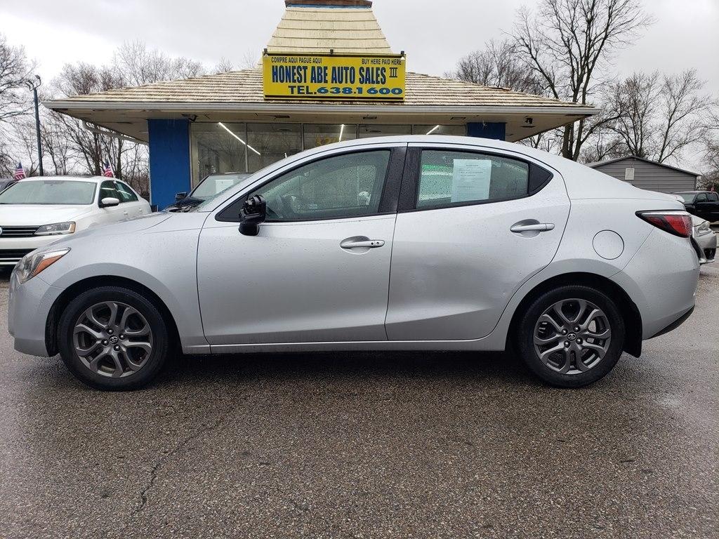 Toyota Yaris Sedan XLE Auto (Natl) 2019