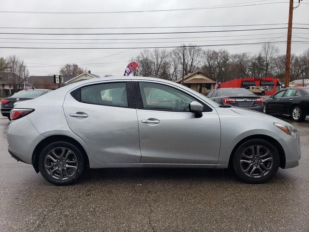 Toyota Yaris Sedan XLE Auto (Natl) 2019