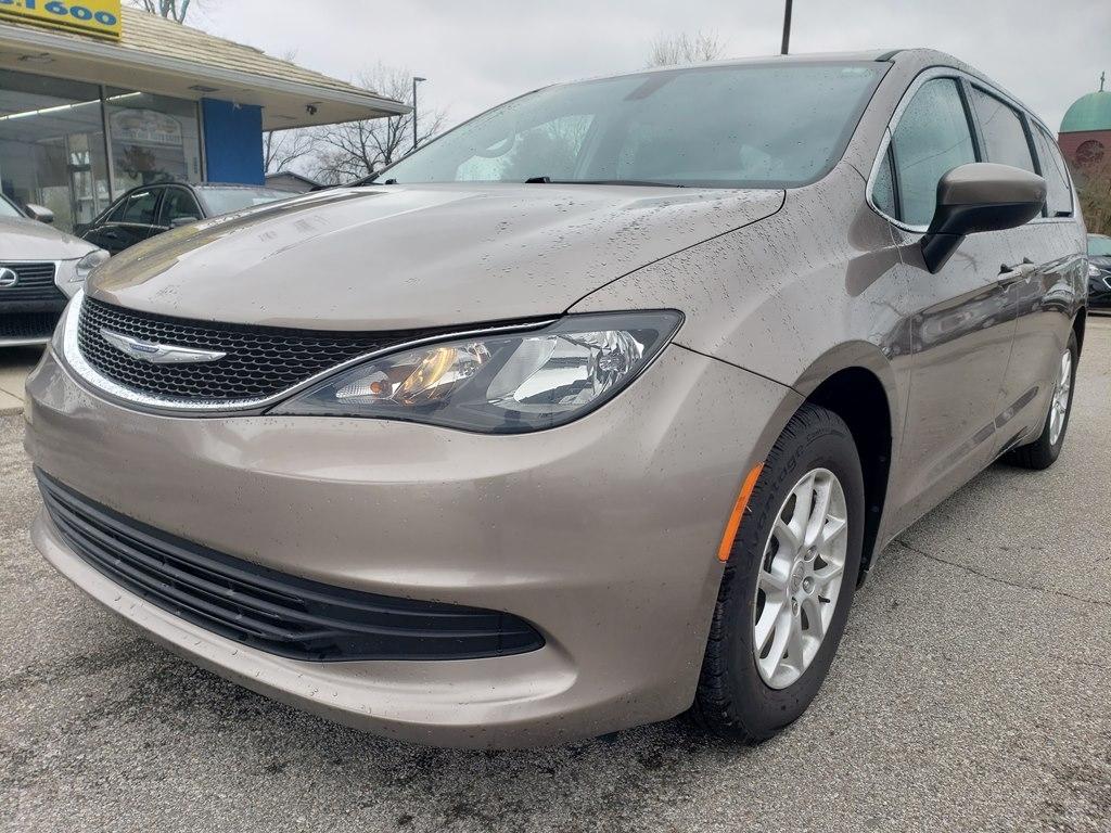 Chrysler Pacifica Touring FWD 2017