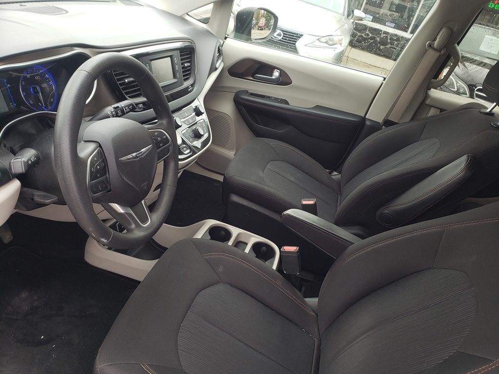 Chrysler Pacifica Touring FWD 2017