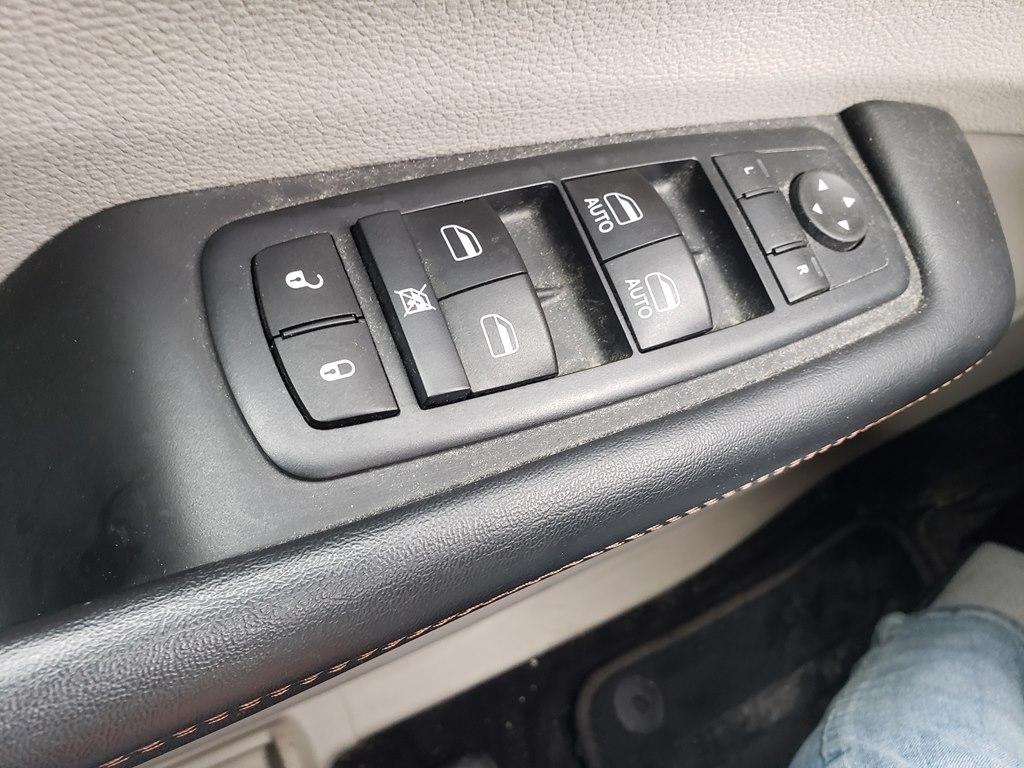 Chrysler Pacifica Touring FWD 2017