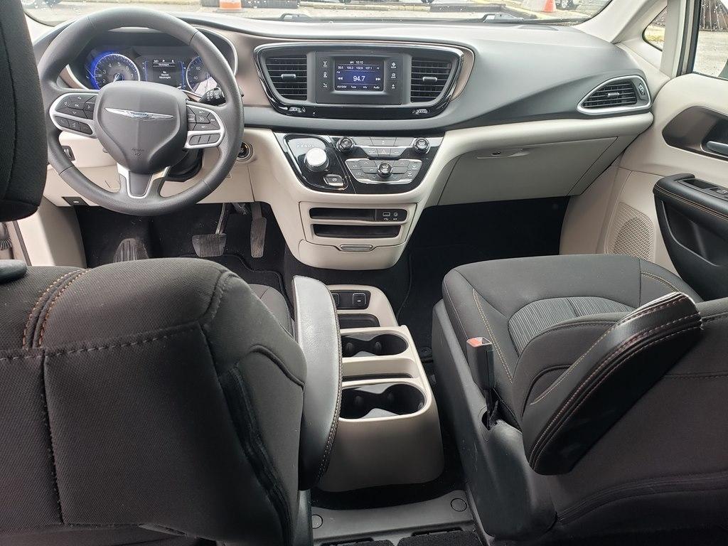 Chrysler Pacifica Touring FWD 2017