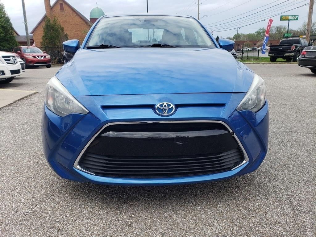 Toyota Yaris iA Manual (Natl) 2018