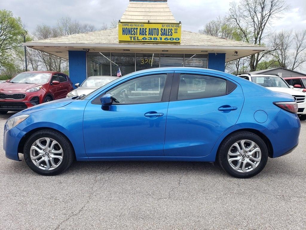 Toyota Yaris iA Manual (Natl) 2018