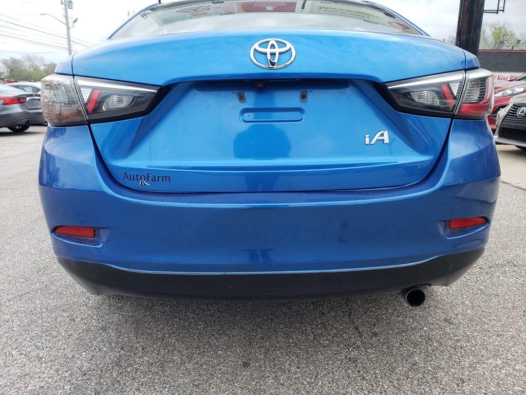 Toyota Yaris iA Manual (Natl) 2018