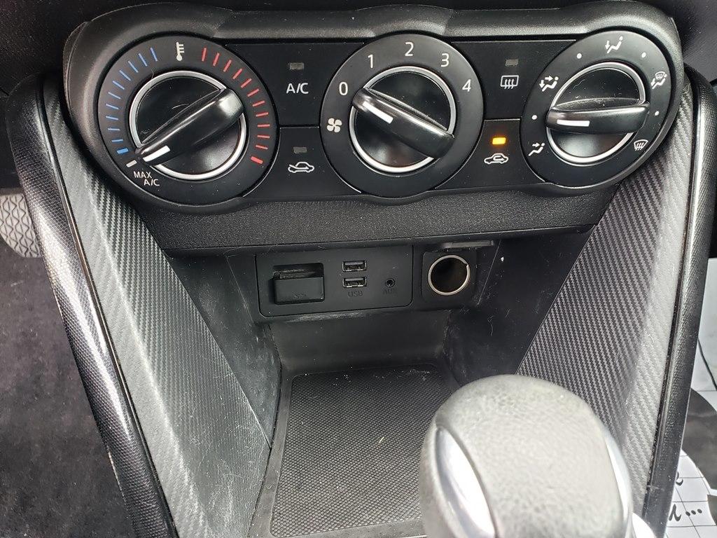 Toyota Yaris iA Manual (Natl) 2018