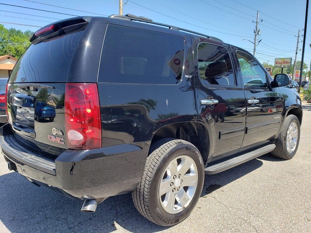 GMC Yukon 4WD 4dr 1500 SLT 2011