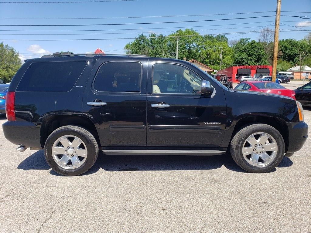 GMC Yukon 4WD 4dr 1500 SLT 2011