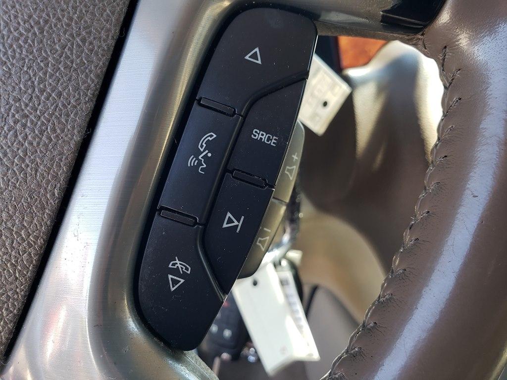 GMC Yukon 4WD 4dr 1500 SLT 2011