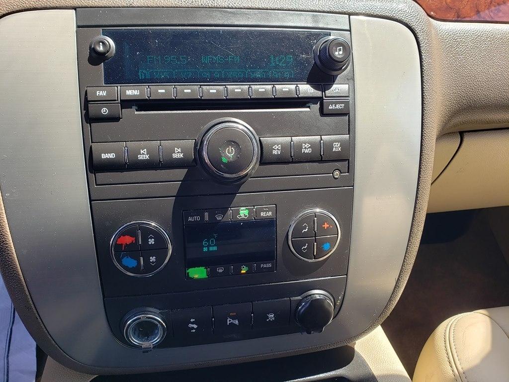 GMC Yukon 4WD 4dr 1500 SLT 2011