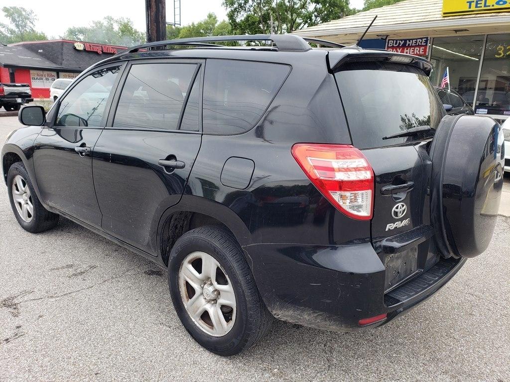 Toyota RAV4 FWD 4dr 4-cyl 4-Spd AT (Natl) 2011