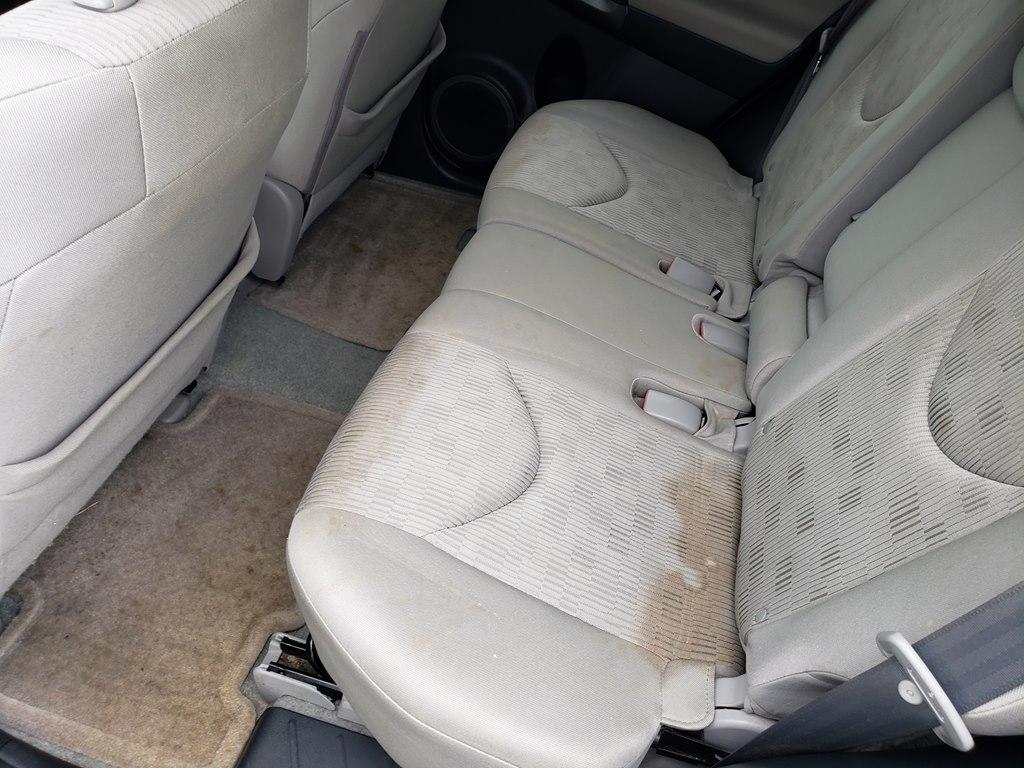 Toyota RAV4 FWD 4dr 4-cyl 4-Spd AT (Natl) 2011