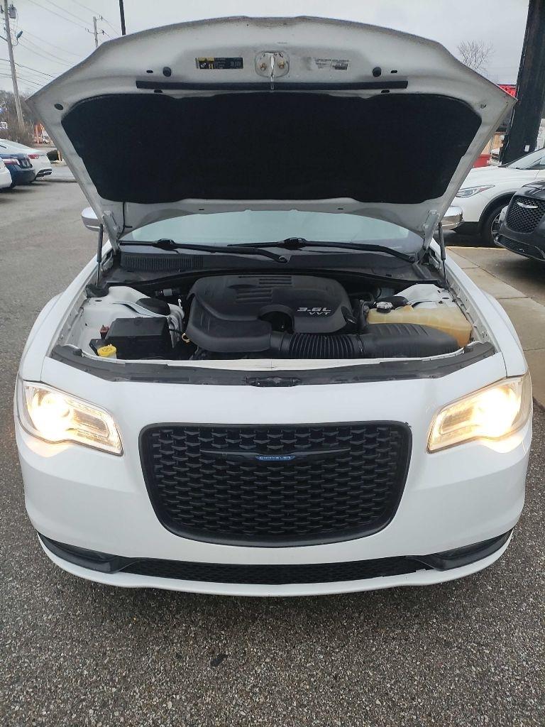 Chrysler 300 Limited RWD 2018