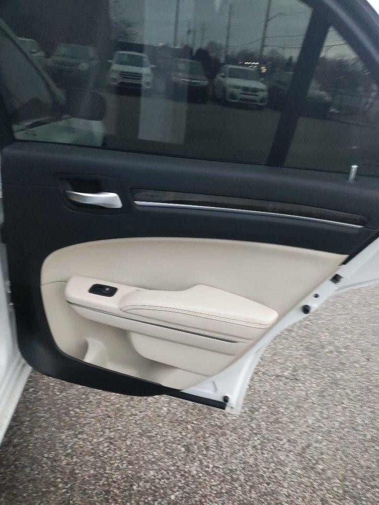 Chrysler 300 Limited RWD 2018